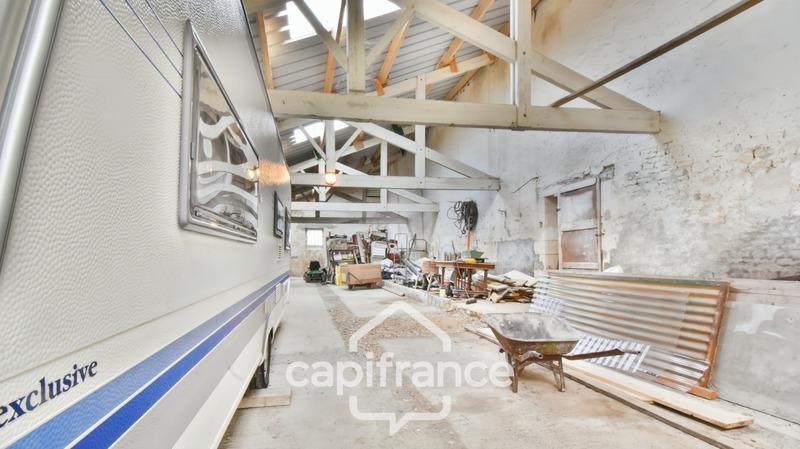 Hangar - 592 m² - 5 pièces