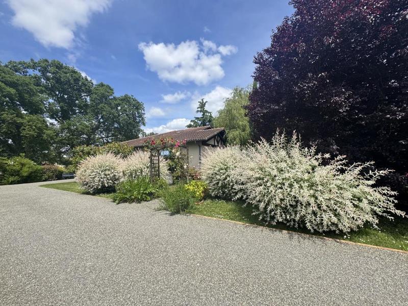 Maison - 200 m² - 7 pièces