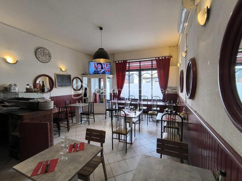 Local commercial - 220 m² - 4 pièces