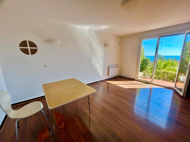 Maison - 240 m² - 8 pièces