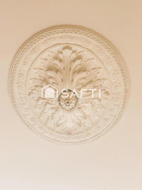 Appartement - 241 m² - 8 pièces