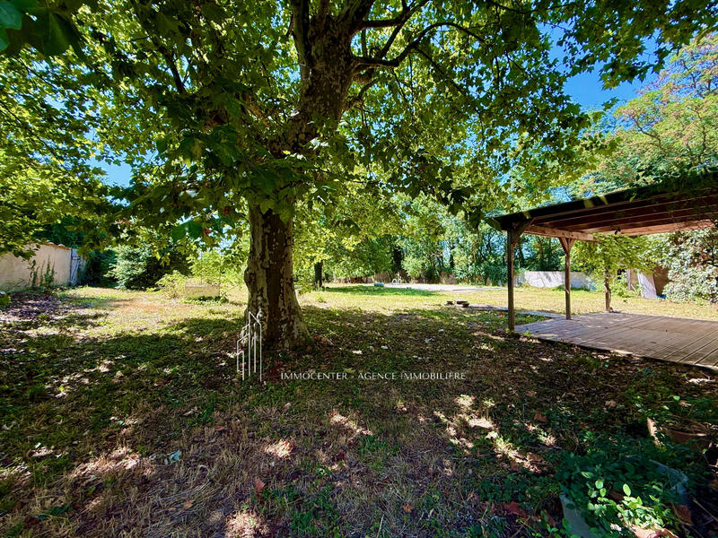 Propriété - 163 m² - 9 pièces