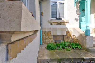 Propriété - 260 m² - 13 pièces
