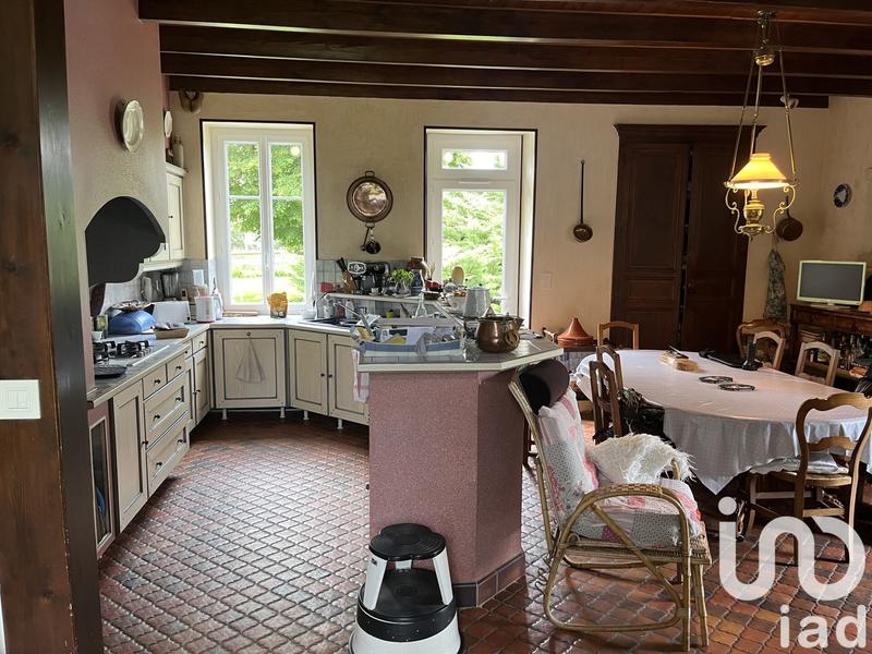 Maison - 292 m² - 10 pièces