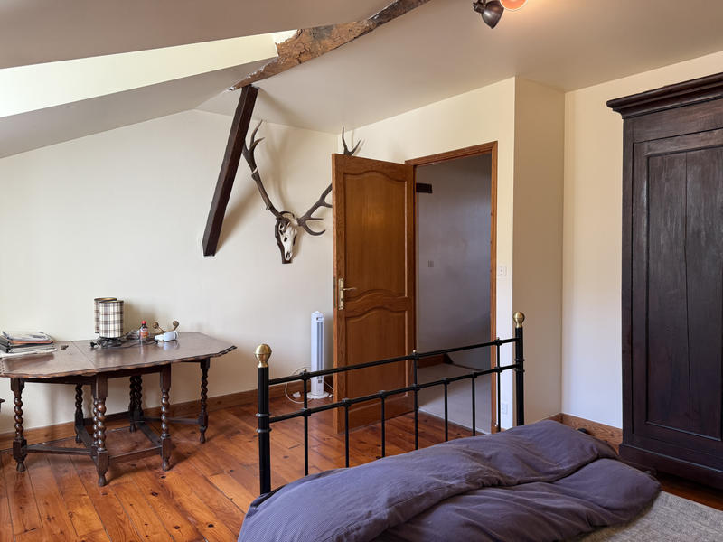 Maison - 280 m² - 10 pièces