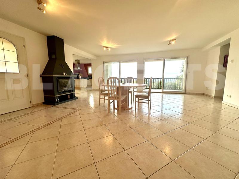 Villa - 163 m² - 6 pièces