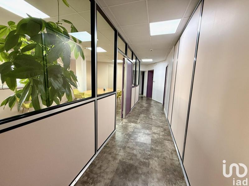 Local commercial - 2 054 m²