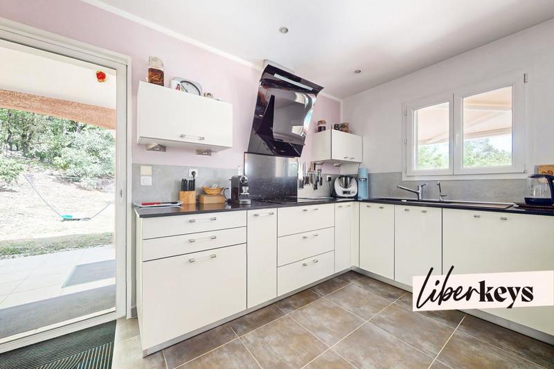 Villa - 239 m² - 6 pièces