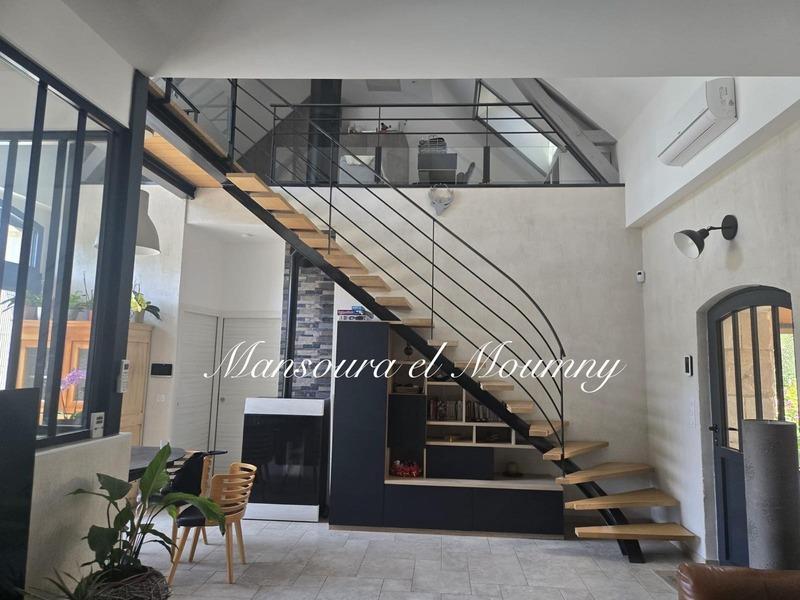 Propriété - 490 m² - 12 pièces