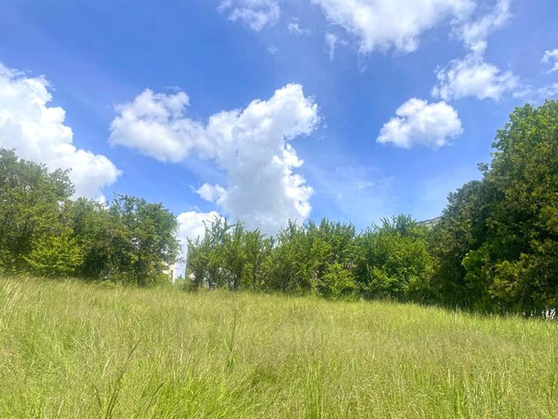 Terrain constructible - 989 m²