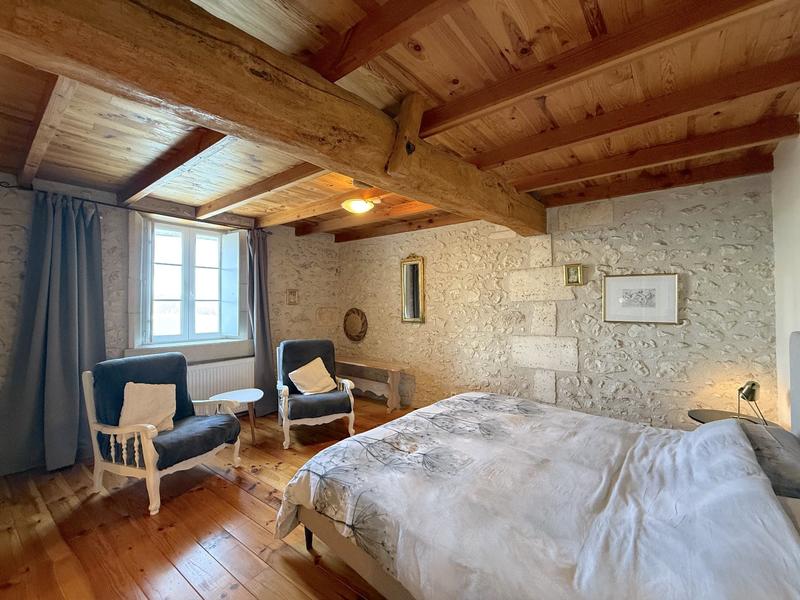 Maison - 294 m² - 10 pièces