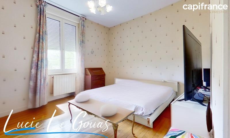 Demeure - 181 m² - 8 pièces