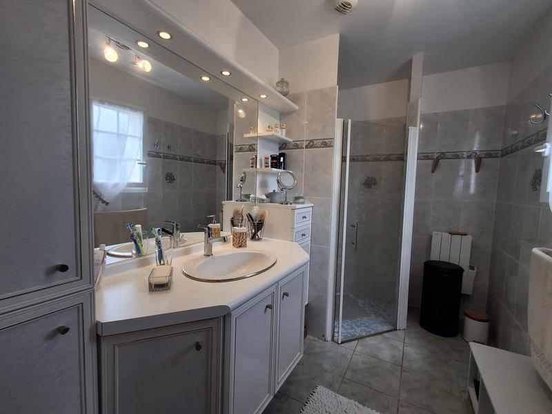 Maison traditionnelle - 178 m² - 7 pièces