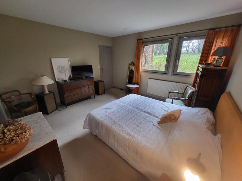 Maison - 300 m² - 11 pièces