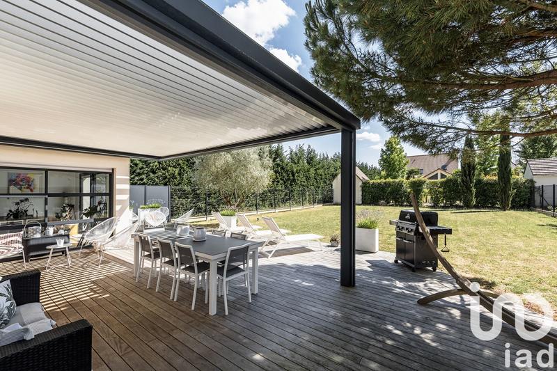 Maison - 225 m² - 8 pièces