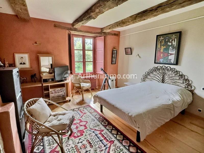 Maison - 700 m² - 12 pièces