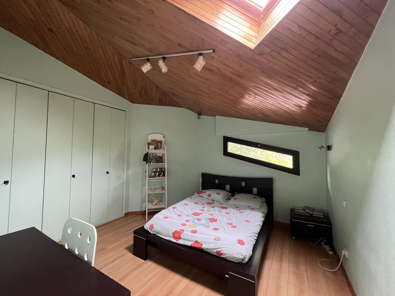 Villa - 216 m² - 6 pièces