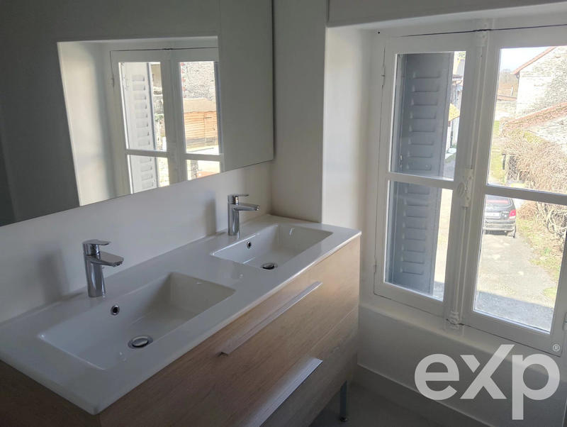 Maison traditionnelle - 75 m² - 4 pièces