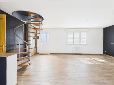 Maison - 186 m² - 6 pièces