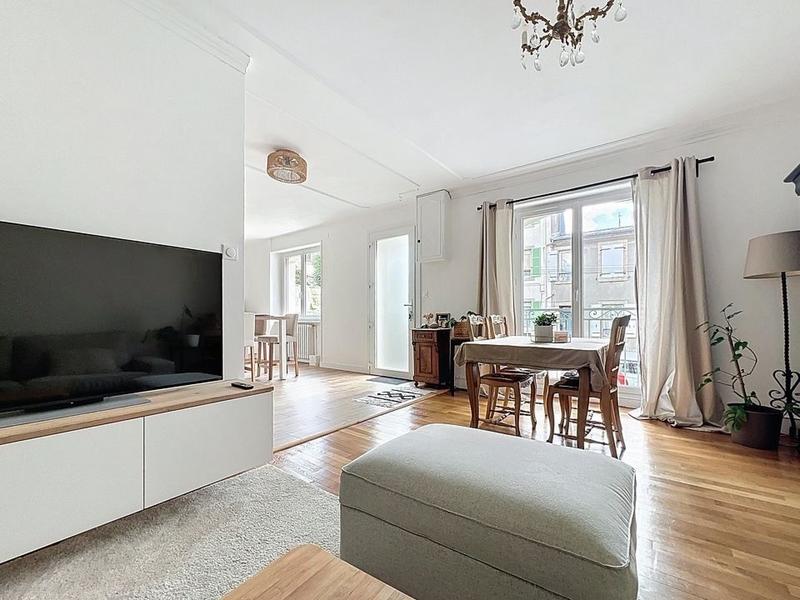 Maison - 85 m² - 4 pièces