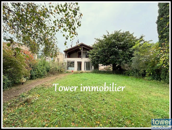 Maison - 180 m² - 7 pièces