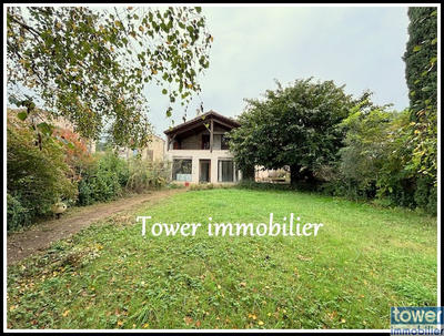 Maison - 180 m² - 7 pièces