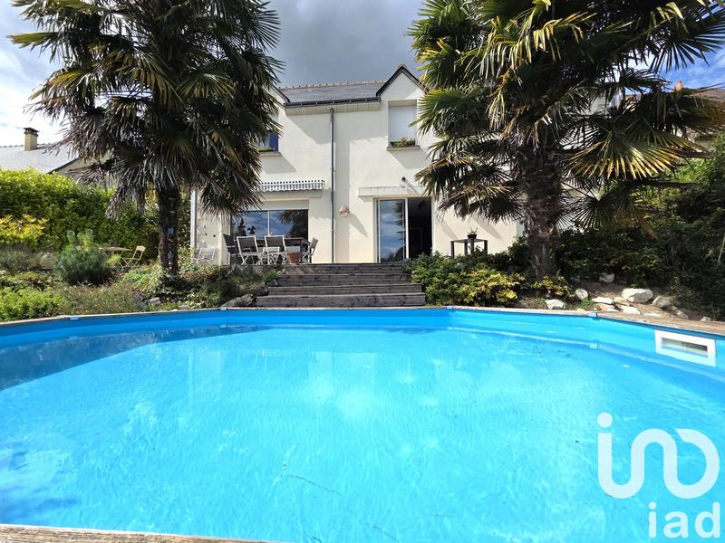 Maison - 213 m² - 7 pièces