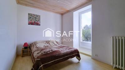 Maison - 182 m² - 9 pièces