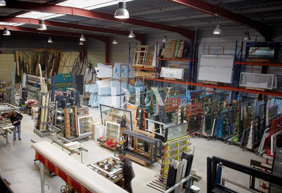 Immeuble - 1 700 m²