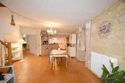 Maison - 210 m² - 4 pièces