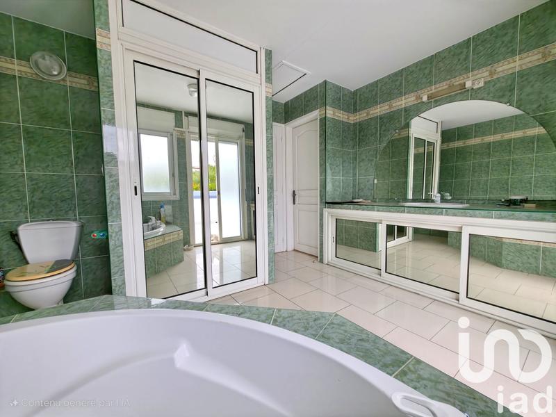 Maison - 180 m² - 5 pièces