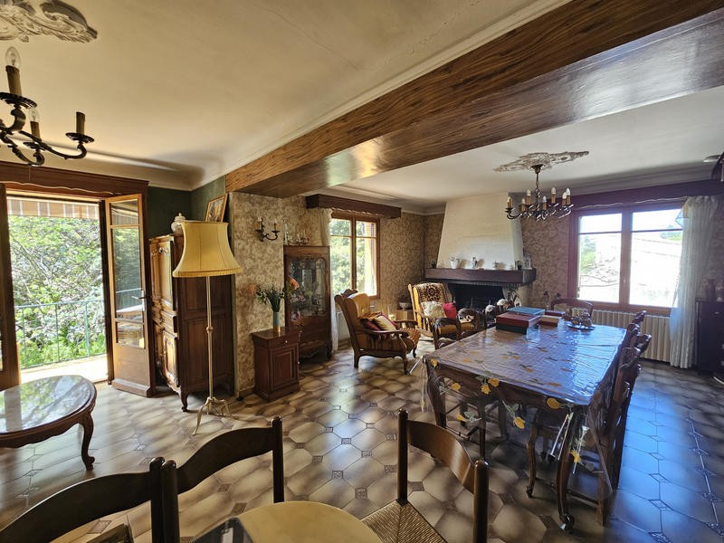 Maison - 148 m² - 8 pièces