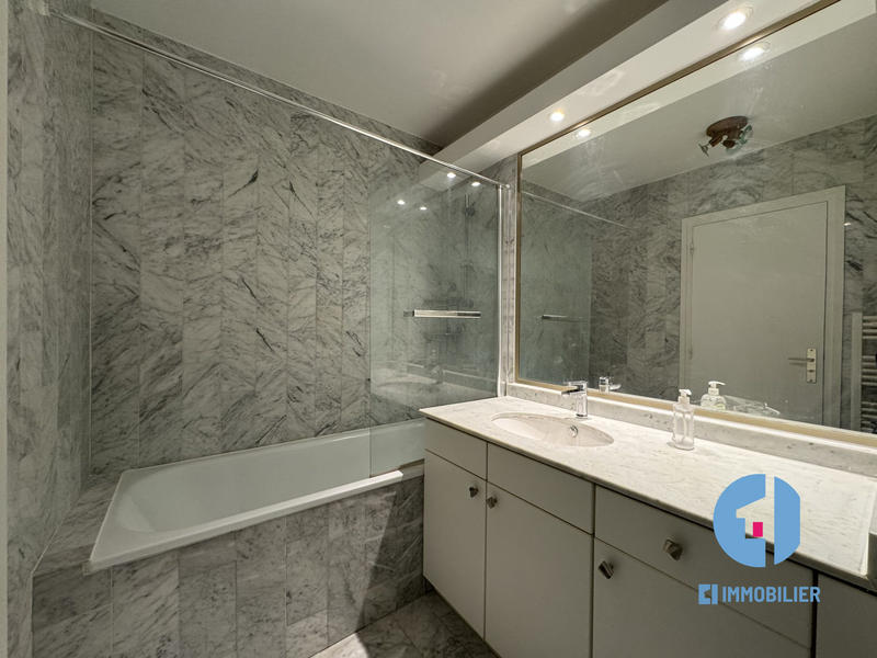 Appartement - 88 m² - 4 pièces