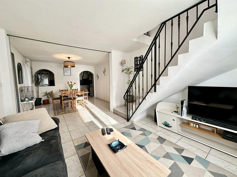 Maison - 97 m² - 5 pièces