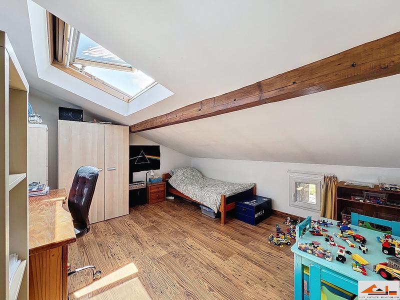 Maison - 180 m² - 6 pièces