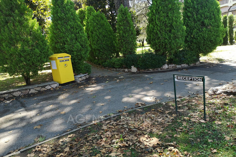 Parking / Garage - 12 m²