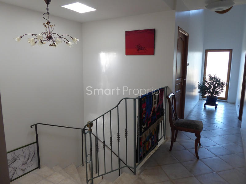 Propriété - 330 m² - 15 pièces