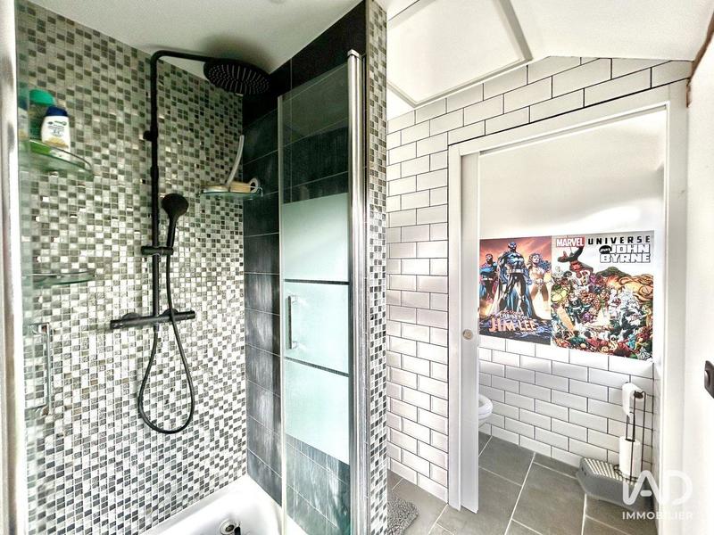 Maison - 203 m² - 11 pièces