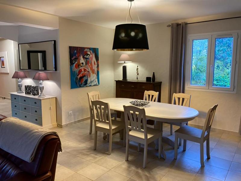 Villa - 202 m² - 7 pièces