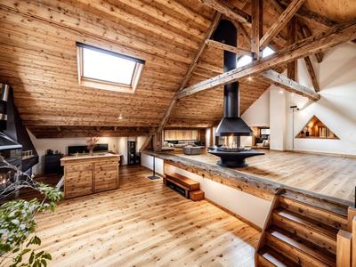 Maison - 270 m² - 5 pièces