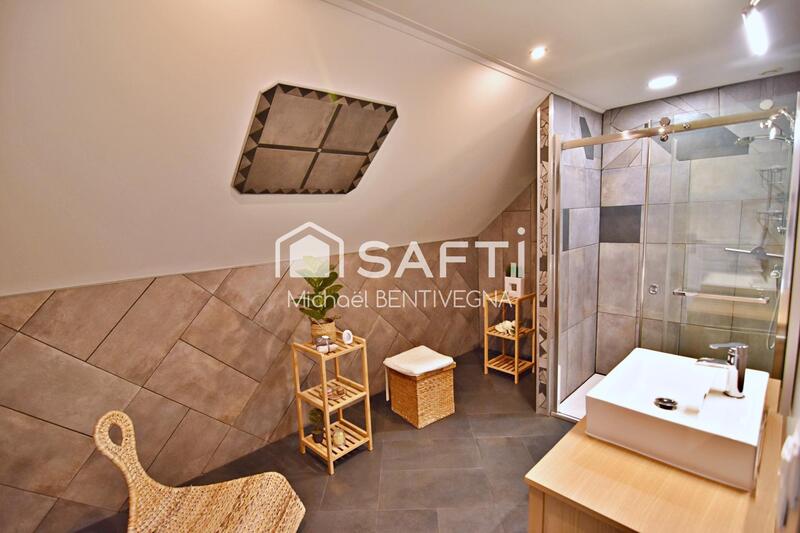 Maison - 159 m² - 6 pièces