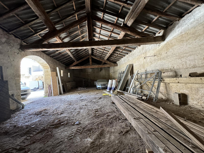 Parking / Garage - 160 m²