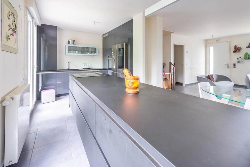 Maison - 86 m² - 6 pièces