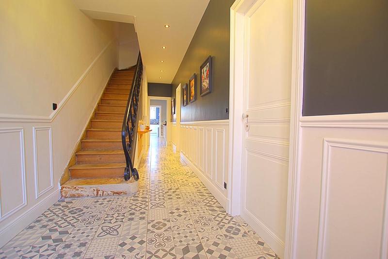 Maison - 180 m² - 6 pièces