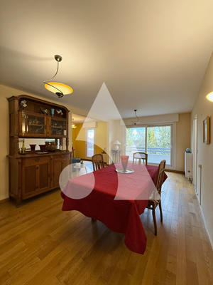 Appartement - 86 m² - 3 pièces