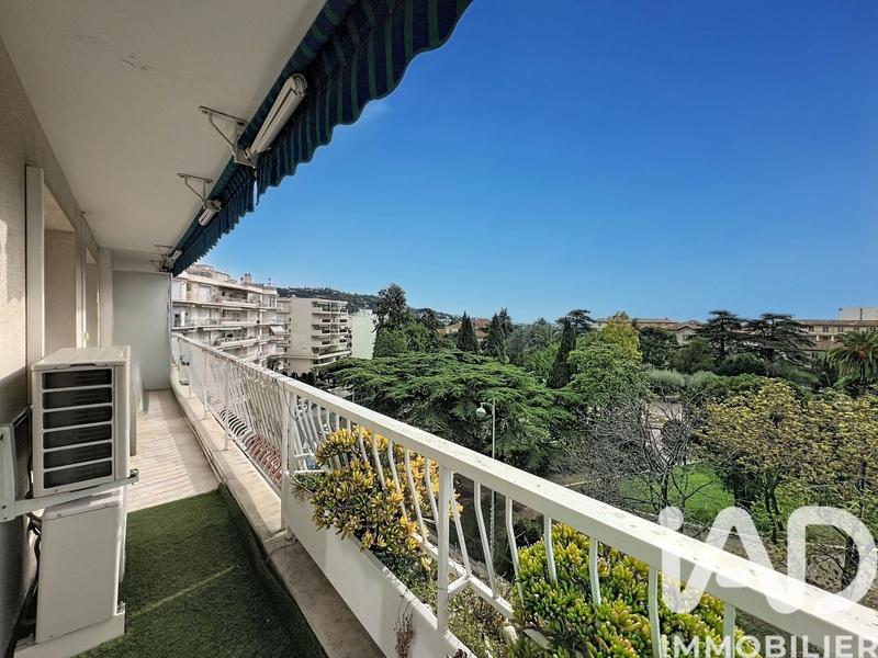 Appartement - 97 m² - 4 pièces