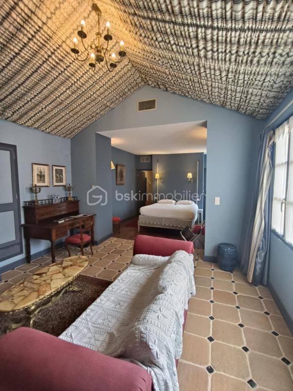 Bureau - 779 m² - 18 pièces