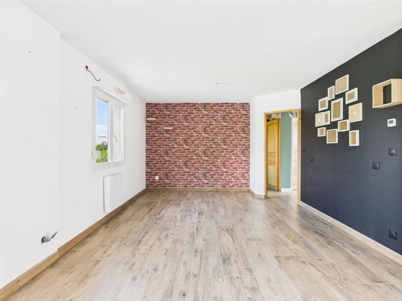 Maison - 186 m² - 6 pièces