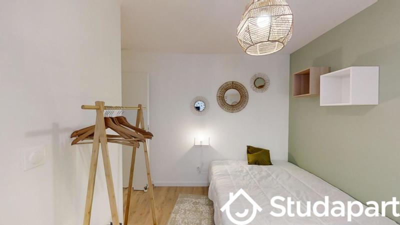 Chambre - 10 m² - 1 pièce