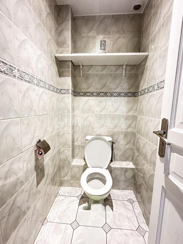 Maison traditionnelle - 183 m² - 8 pièces